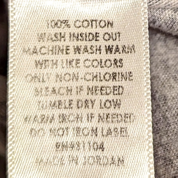 100% Cotton Navy Blue & Ivory Geo Pattern Short Sleeve Top - Picture 8 of 8